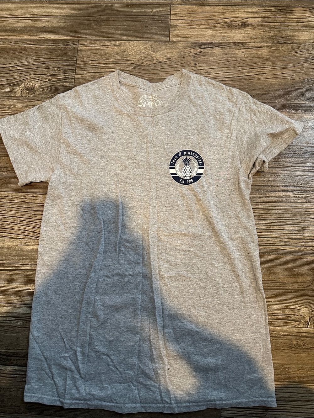 Gray graphic basic tee - Picture 3 of 6